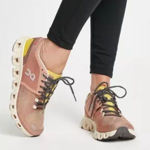 On Cloud x Running shoes Women’s Size 9 Sand color